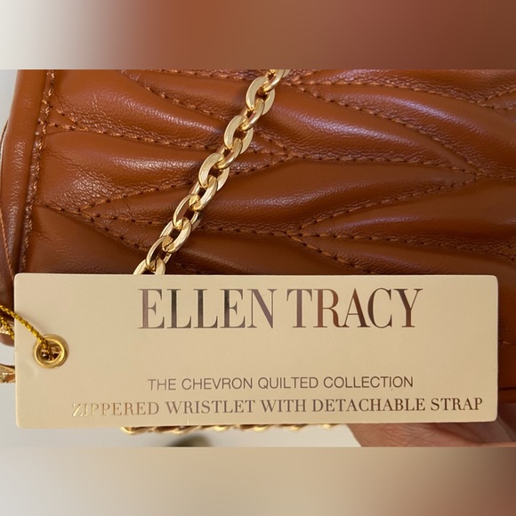 Ellen Tracy Crossbody bag - Chevron Quilted Collection with detachable strap - Picture 6 of 14